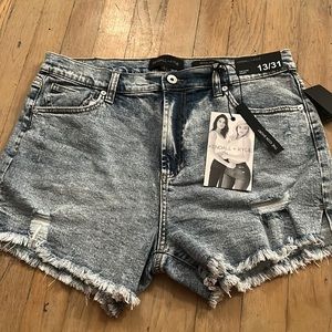 KENDAL + KYLIE Jean Shorts!!